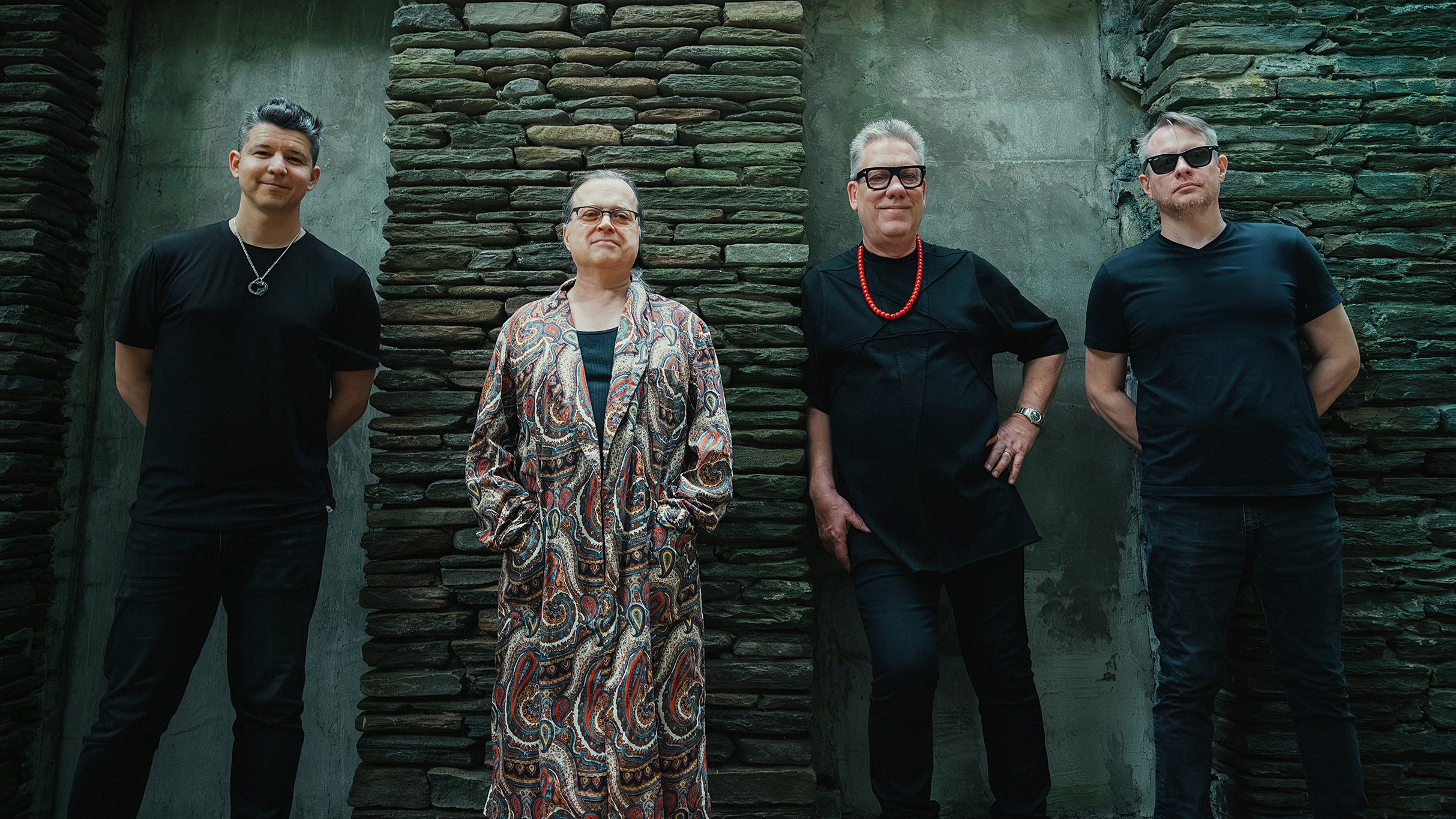 Violent Femmes - 45 Years of Violent Femmes Tour