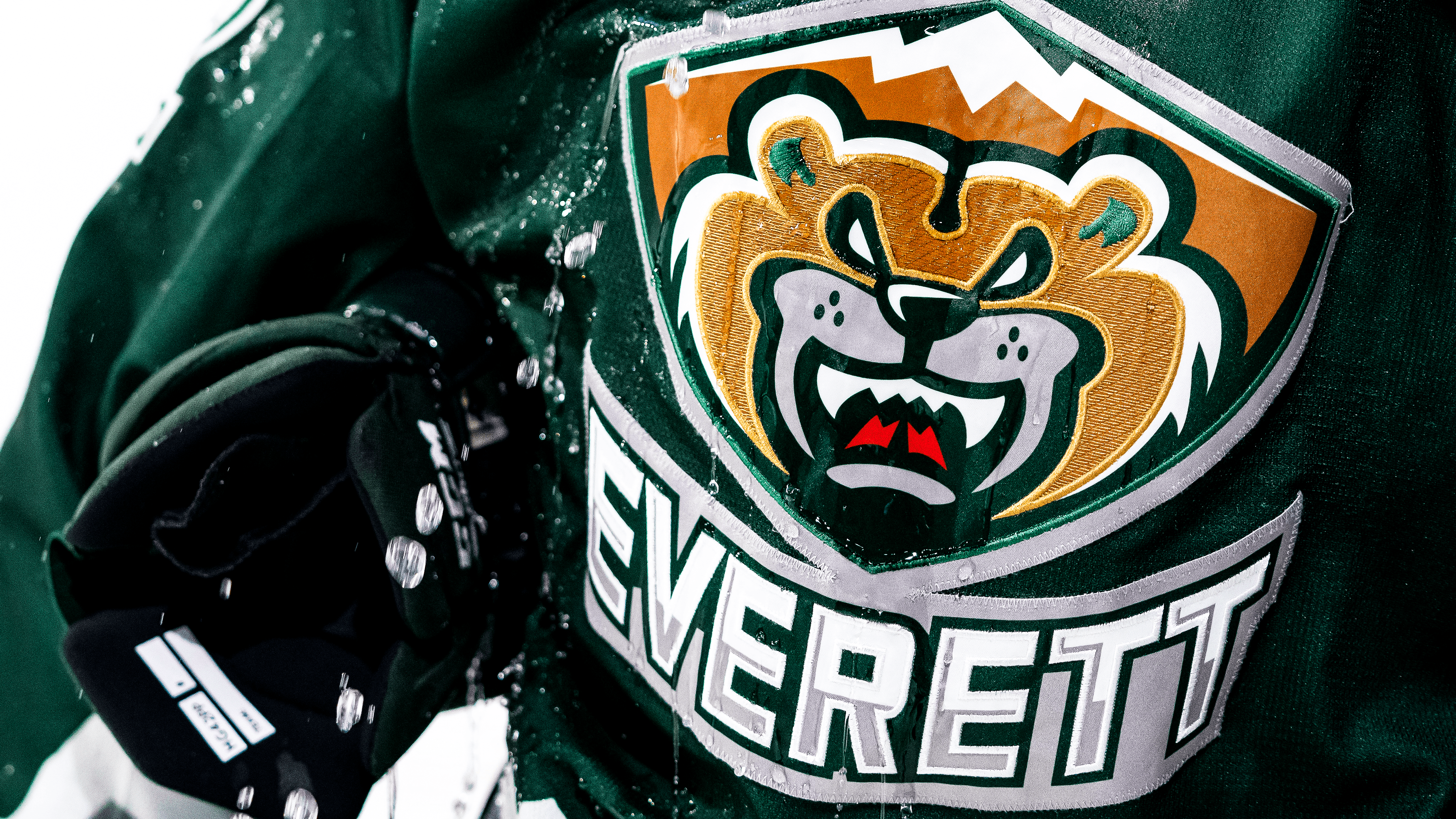 Everett Silvertips vs. Penticton Vees