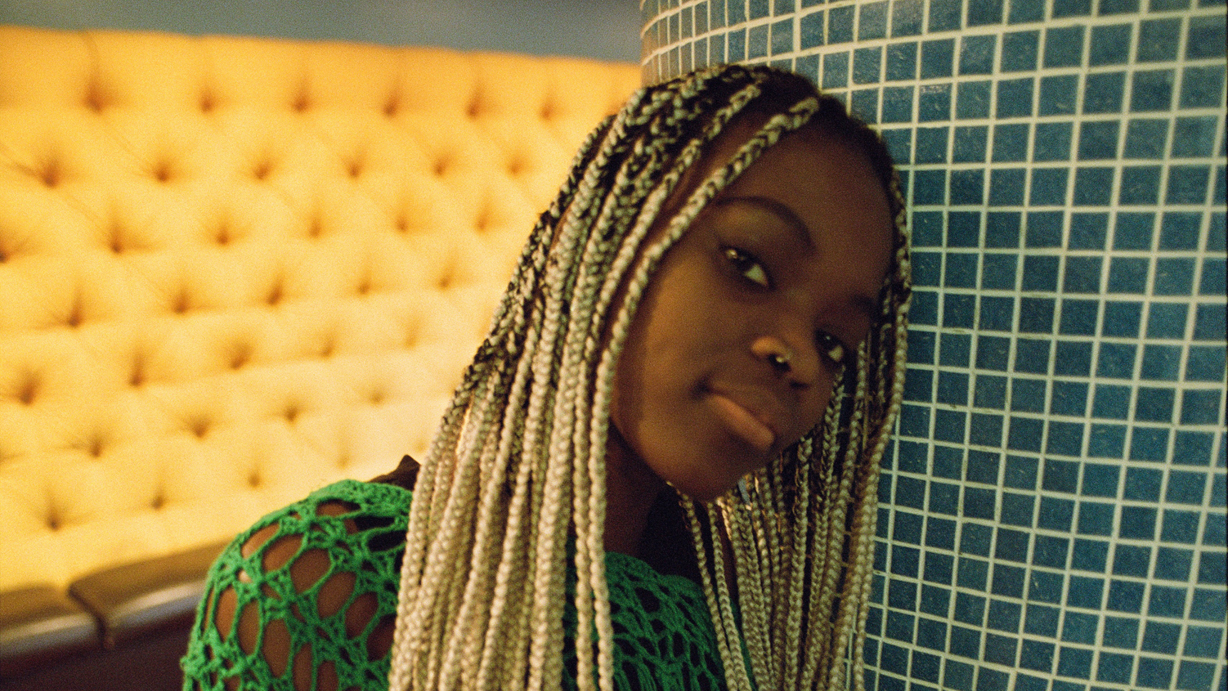 18f24931-933d-4ed0-901c-00f3a5200104_SOURCE