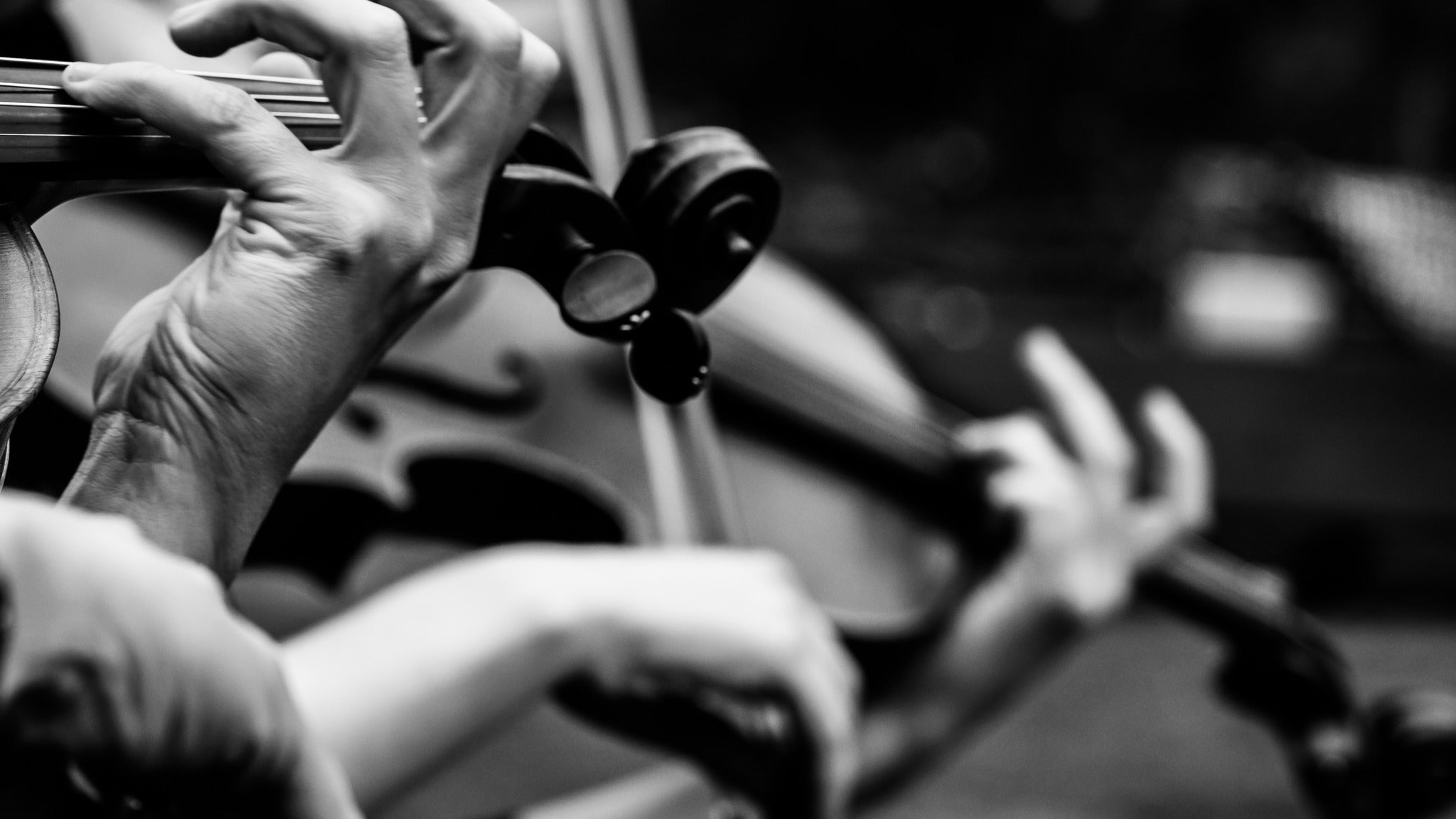 Dallas Symphony Orchestra presents Alexi Kenney Plays Barber