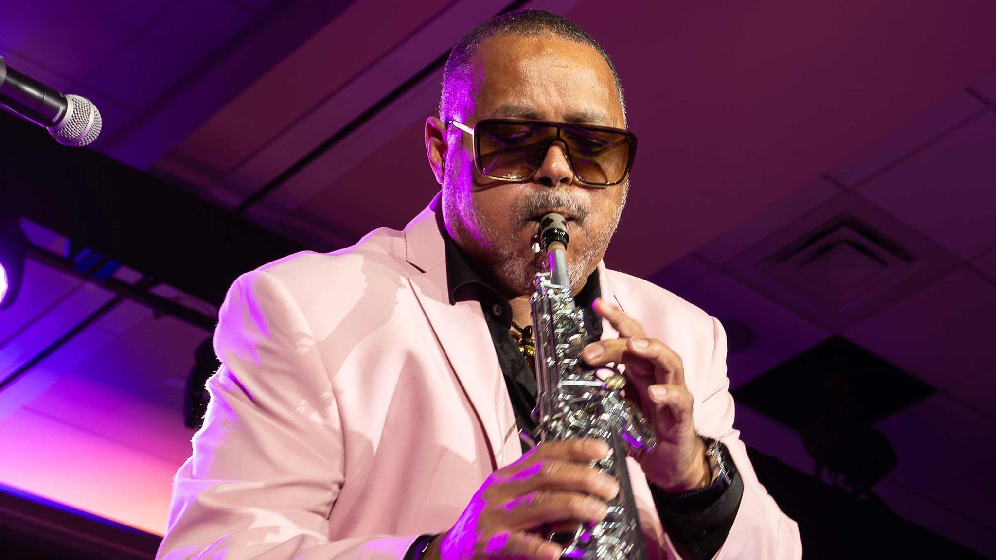 Najee with special guests Regina Belle & Alex Bugnon